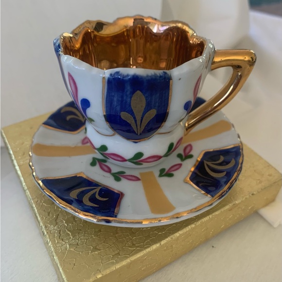 Expresso Cup & Saucer - Picture 1 of 10